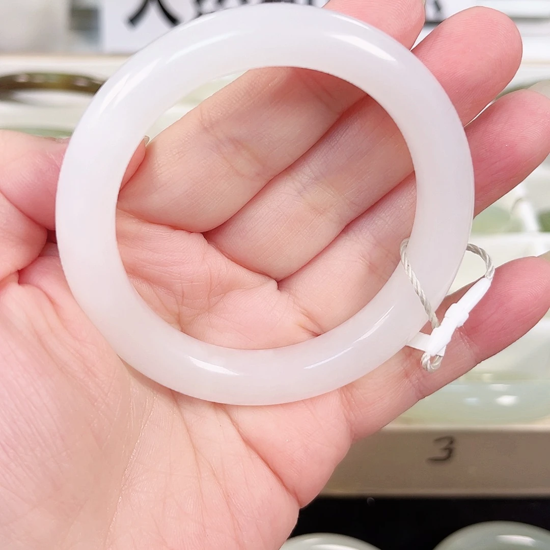 ****私和田玉未镶嵌手镯