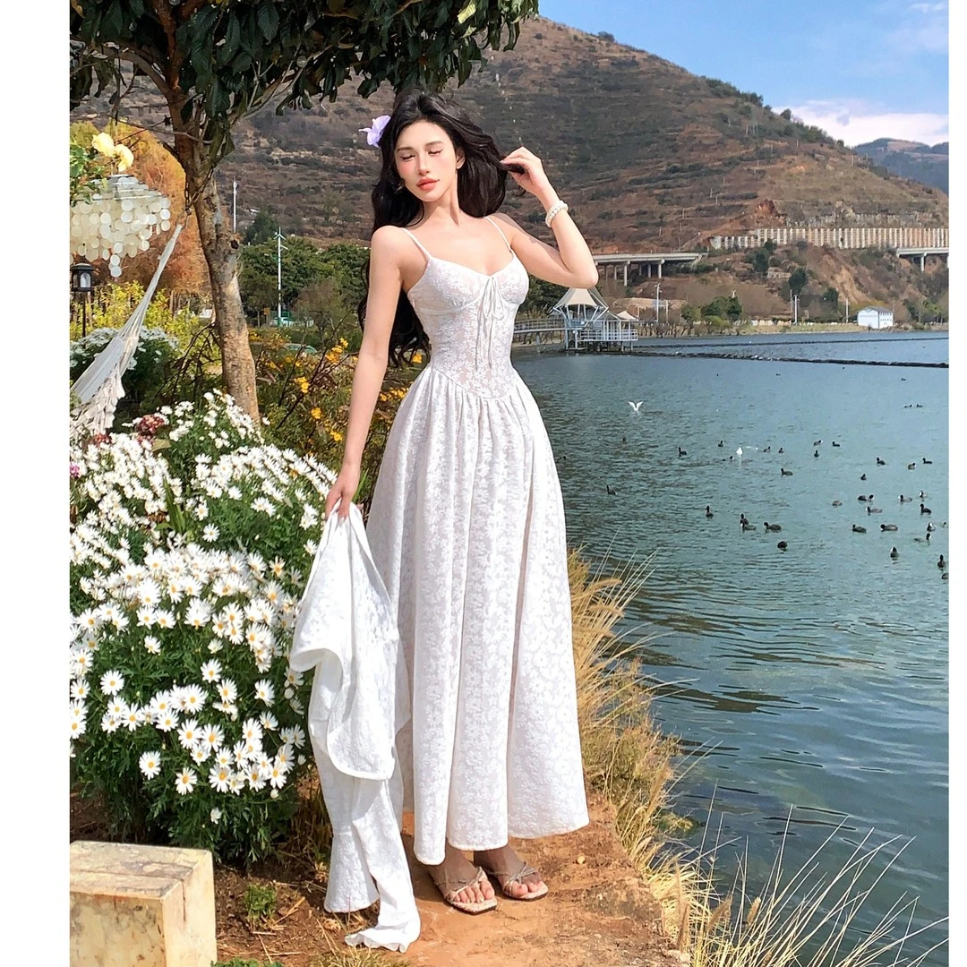 灰尘邓邓 初见白月法式收腰欧若风吊带裙+外套套装