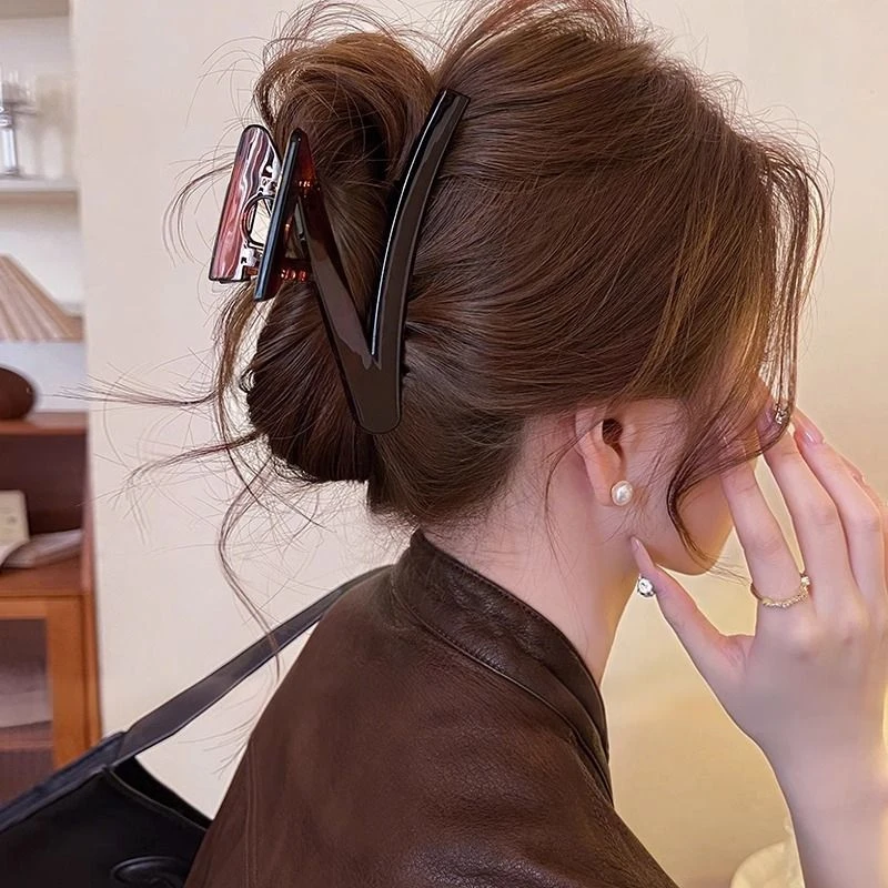 小众Z字形抓夹女高级感2025新款大号发量大鲨鱼发夹子后脑勺发饰