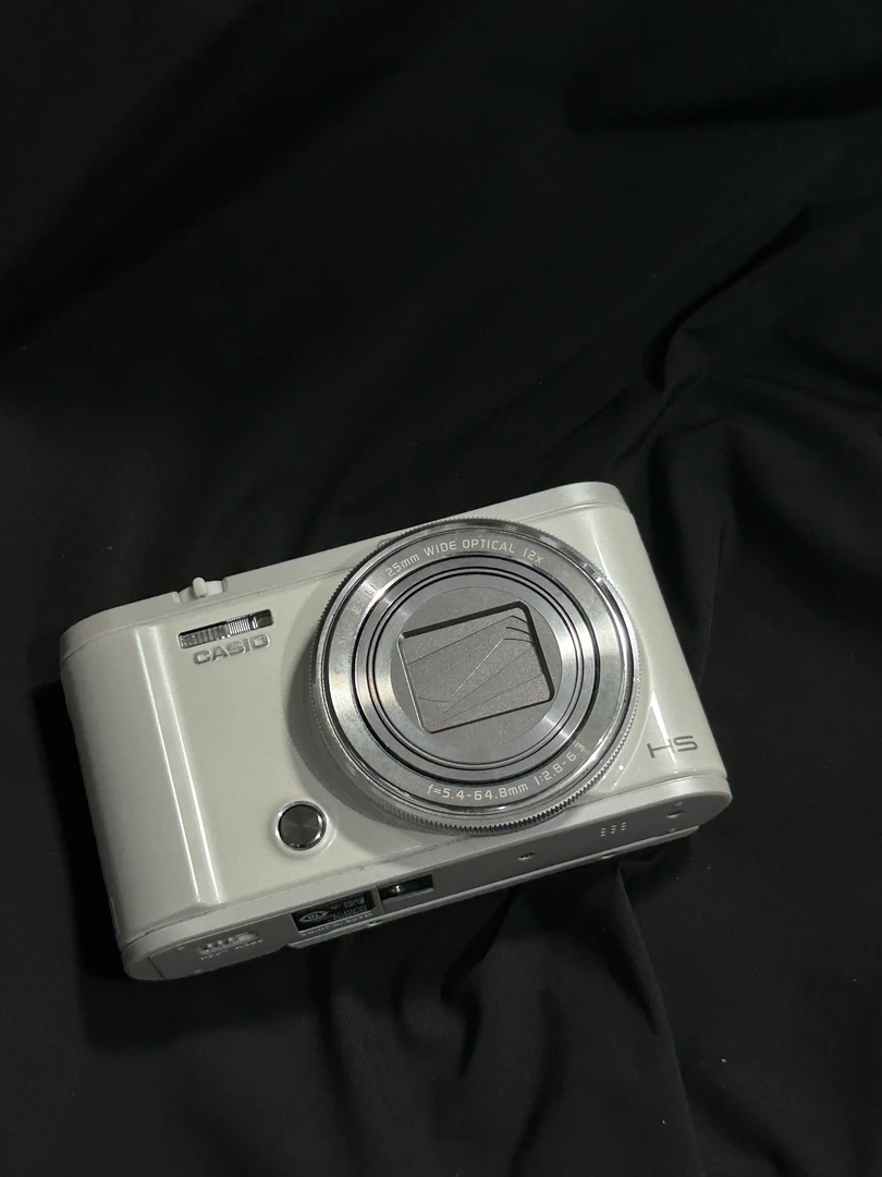 9新 Casio/卡西欧 zr3600 白色 翻转屏可美颜自拍