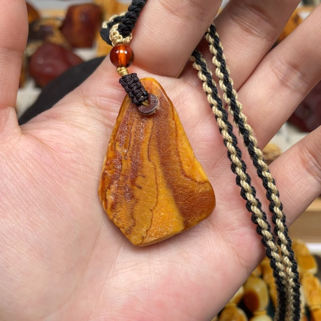 蜜蜡珠宝奇石未镶嵌