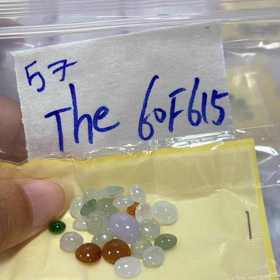 T***e定制翡翠未镶嵌不