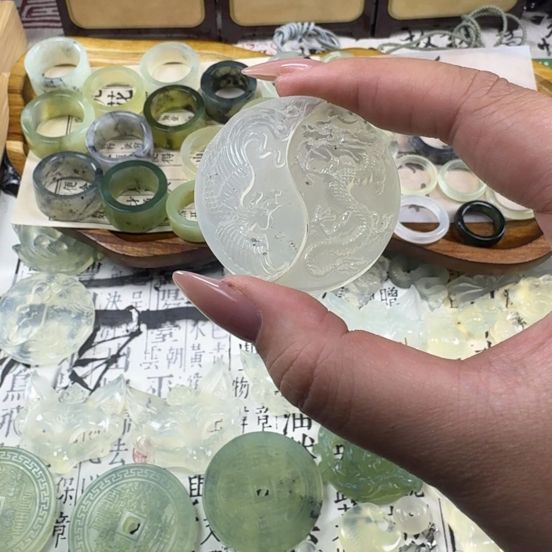 蛇纹石玉合金颈饰