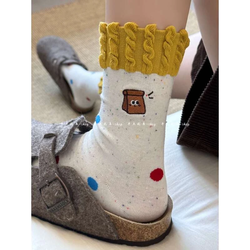 【早点起床shop】可爱卡通薯条肌理感刺绣面包小狗点子纱中筒女袜