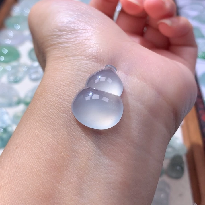 颈饰未镶嵌翡翠高冰大葫芦