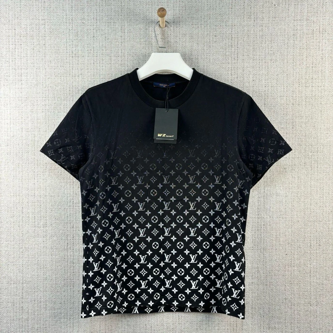 99新 LouisVuitton/路易威登 满印Logo印花渐变短袖/尺码M/8841