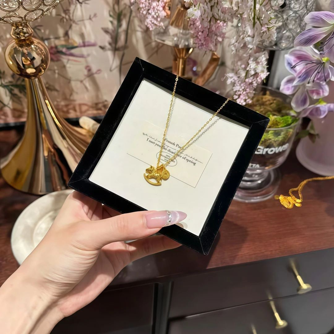 CHUANSHE/传奢  镀K金 新中式锤纹小马项链KL005