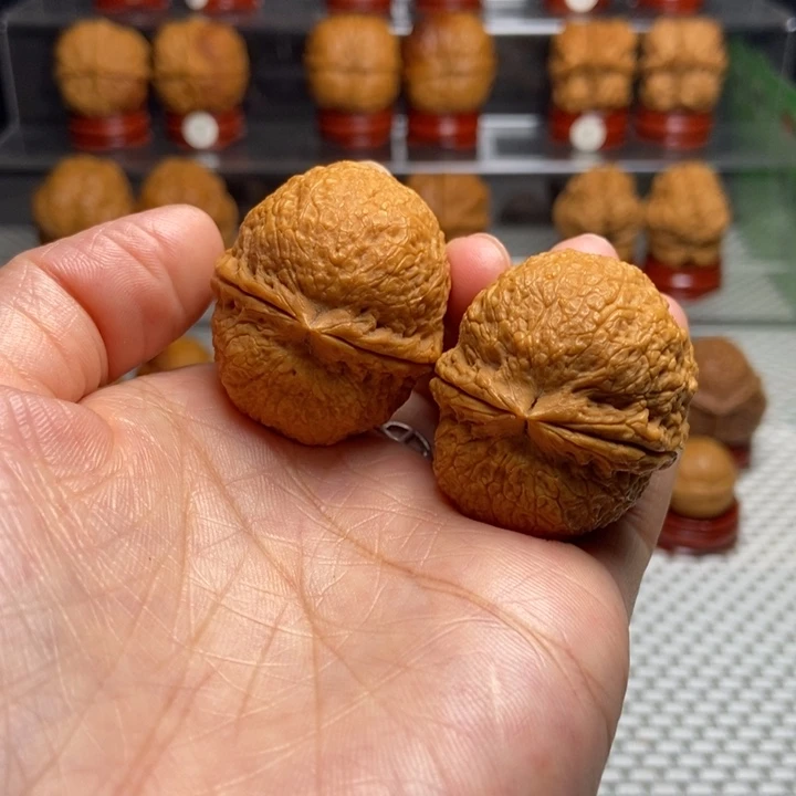 把件文玩核桃37铁绣球