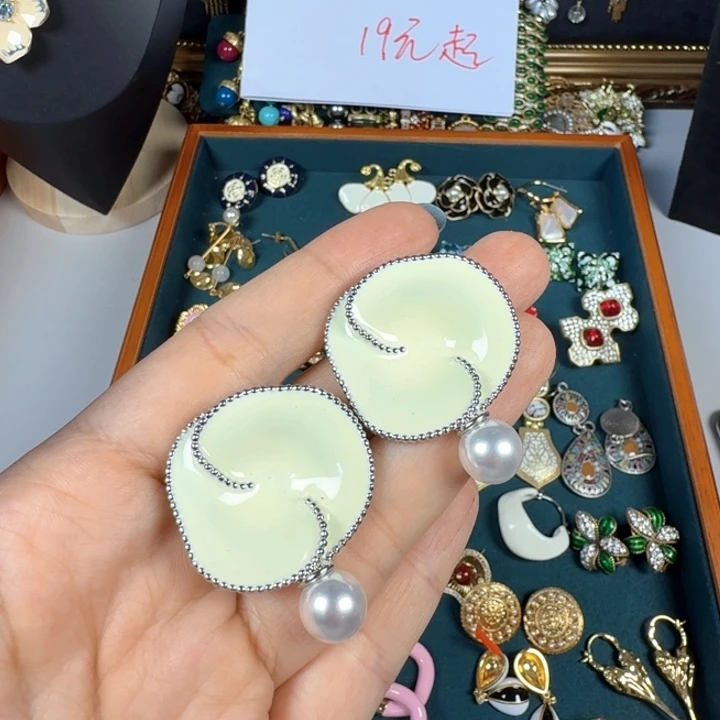 铜合金合金锆石耳环