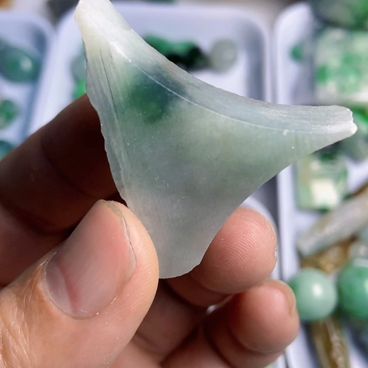 翡翠散珠天然翡翠A货挂件