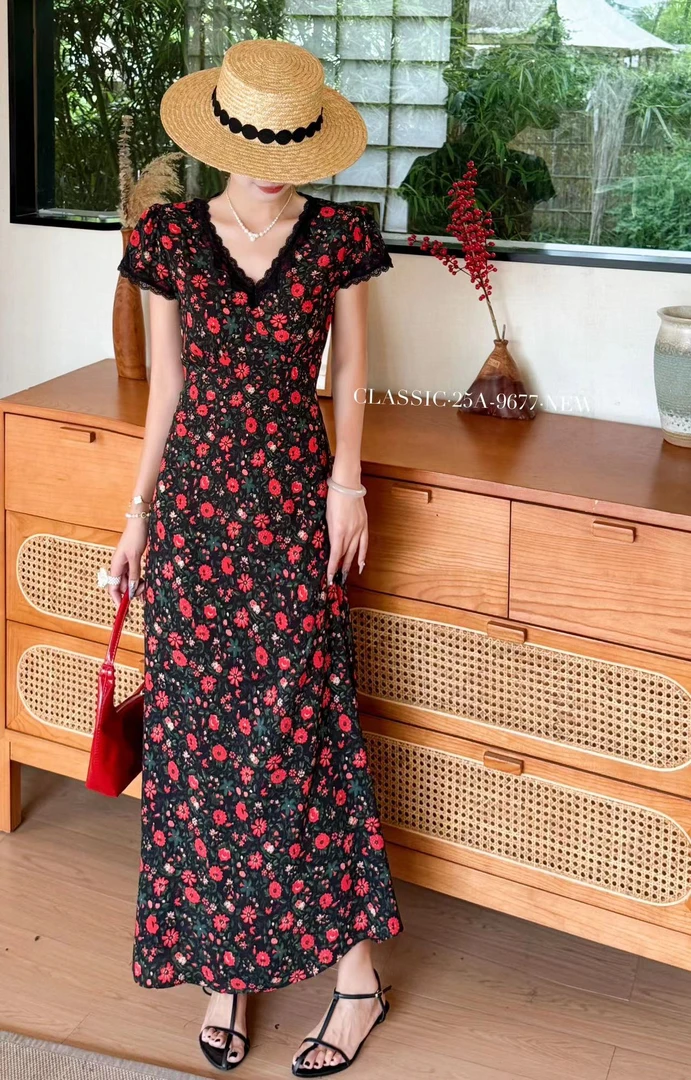 9677V领高腰碎花夏季连衣裙杭州四季青沙滩裙长裙显瘦