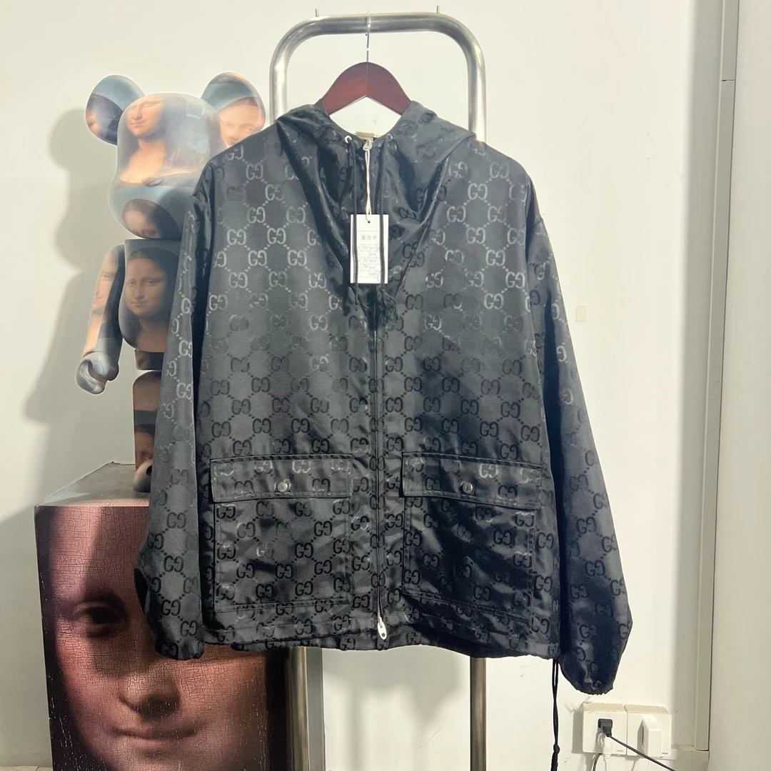99新 GUCCI/古驰 黑色满印冲锋衣 尺码：50 衣长74 胸围70