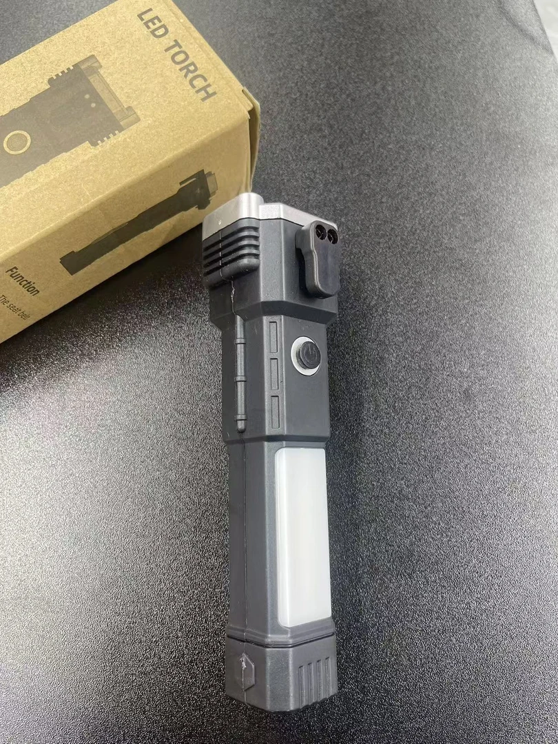 {阿文专属}车载应急破窗手电筒