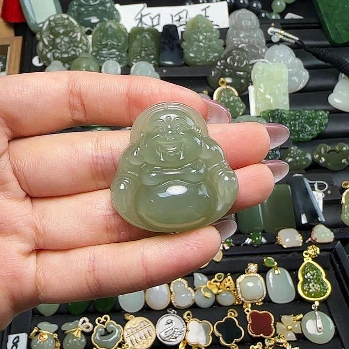 颈饰未镶嵌和田玉