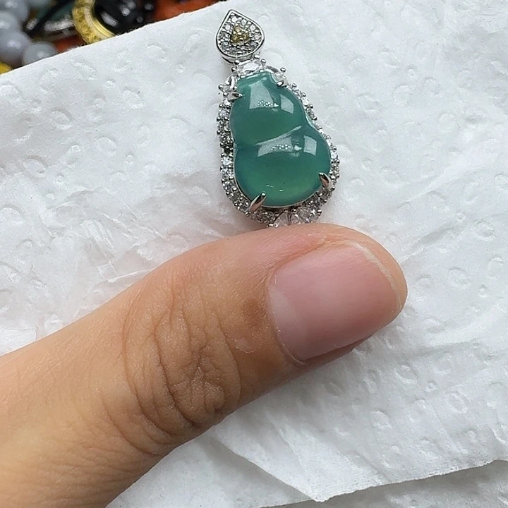 颈饰未镶嵌翡翠翡翠