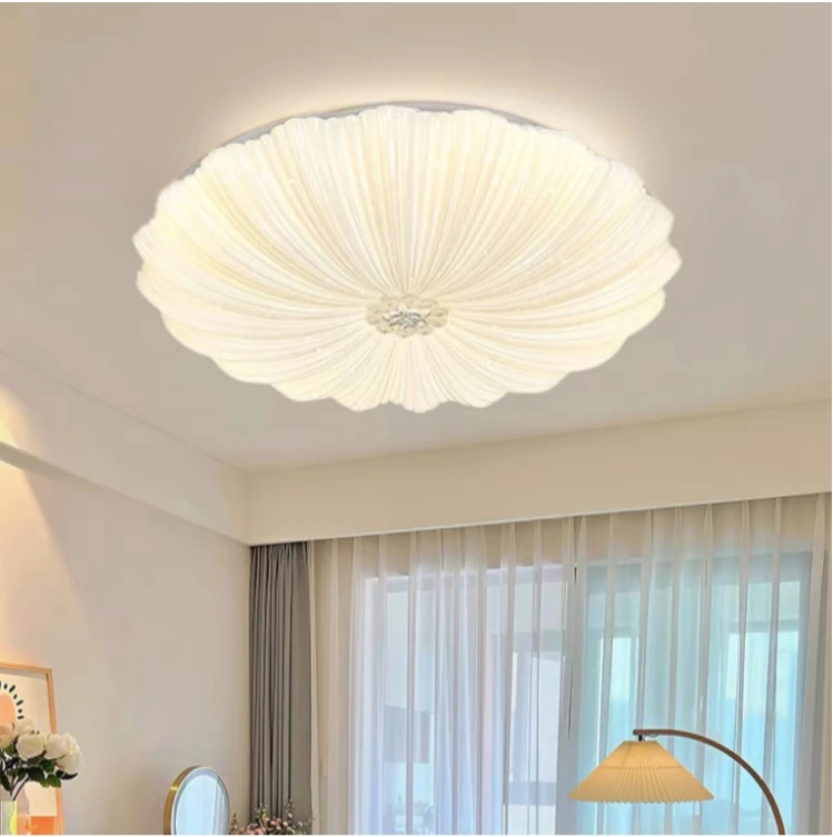 圆形水晶灯新款卧室吸顶灯房间灯简约现代主卧灯吸顶灯轻奢餐厅灯