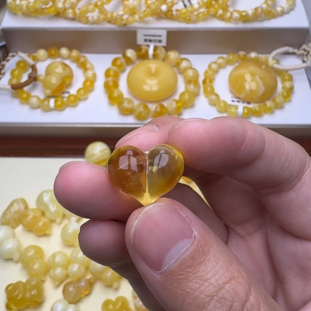 琥珀未镶嵌裸石7号