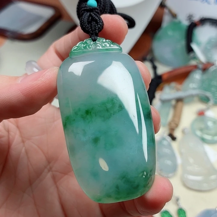 翡翠未镶嵌挂件天然翡翠