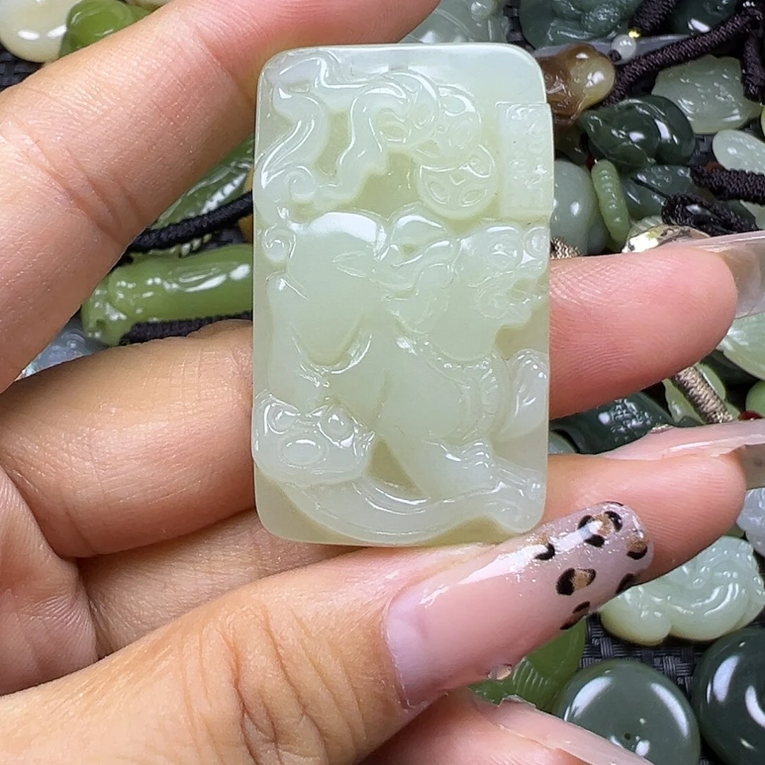 颈饰未镶嵌和田玉