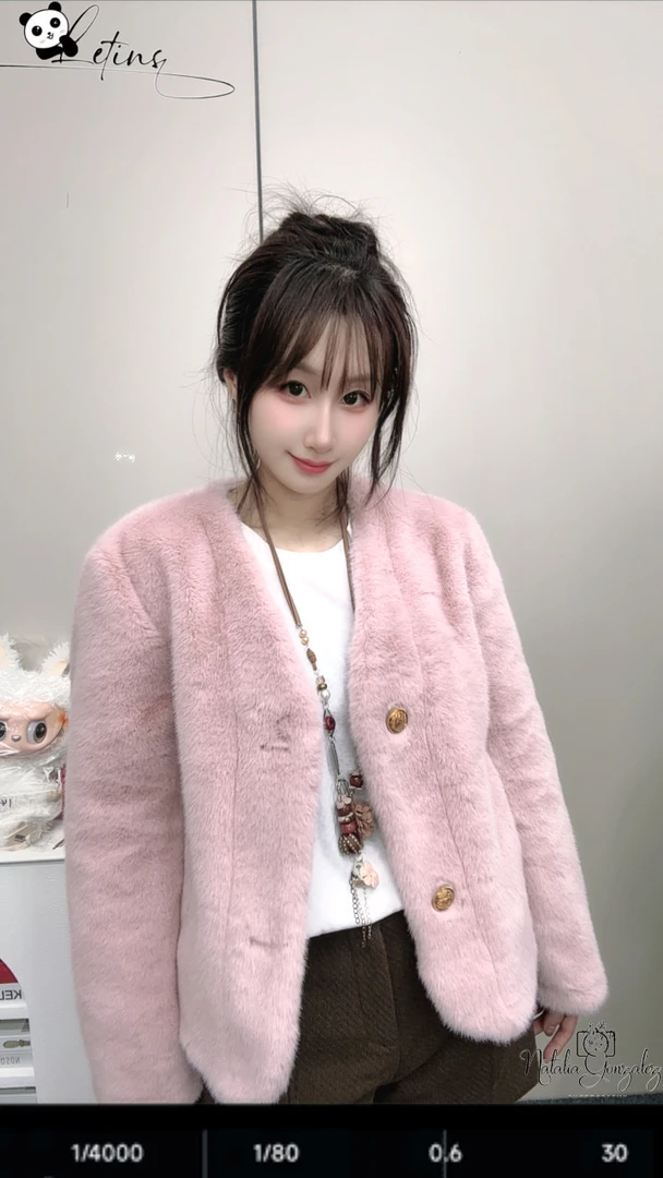 ｛繁伊专属｝2025现货皮毛一体环保毛外套女新款显瘦气质时尚V领