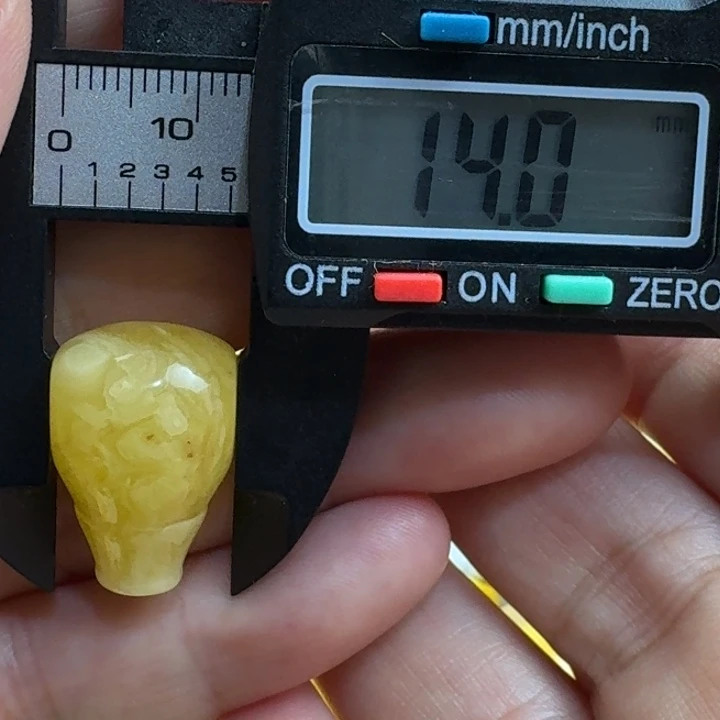 未镶嵌琥珀裸石21杂