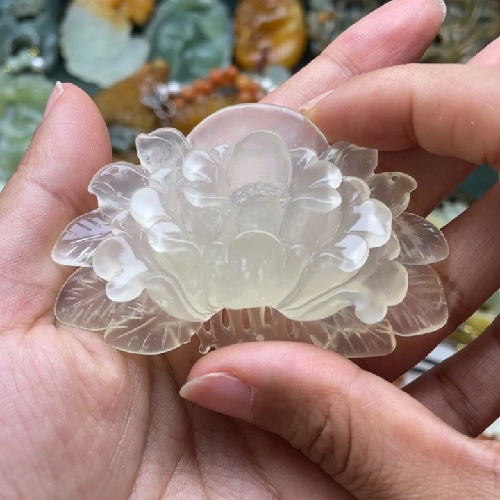 蛇纹石玉未镶嵌吊坠