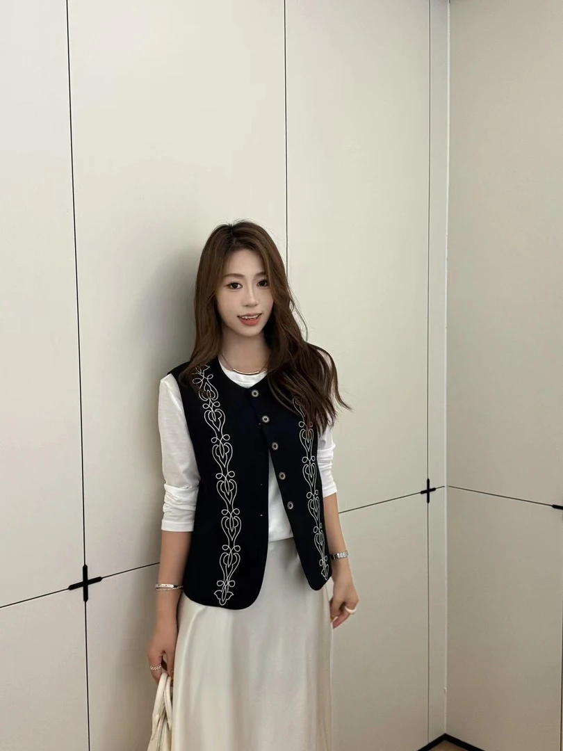 法式复古气质高级感马甲连衣裙女秋季时尚套装裙