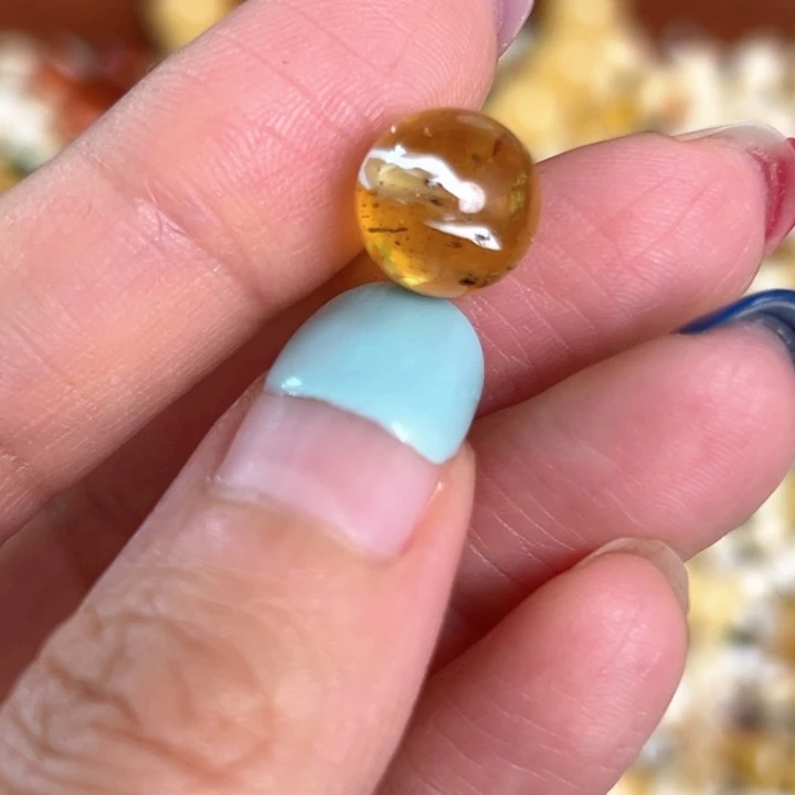 未镶嵌蜜蜡裸石10.5mm一个