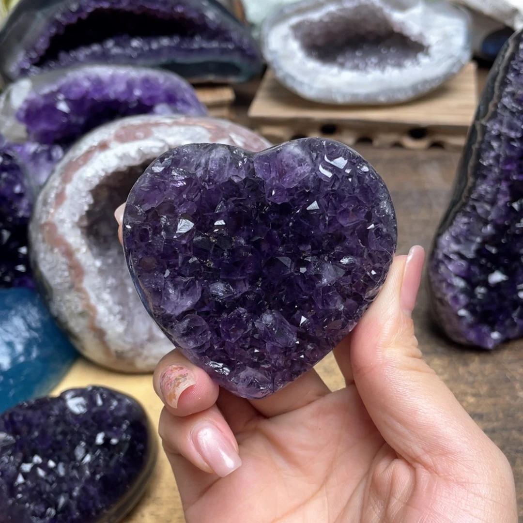 未镶嵌紫晶大型摆件（非配饰）张*伦