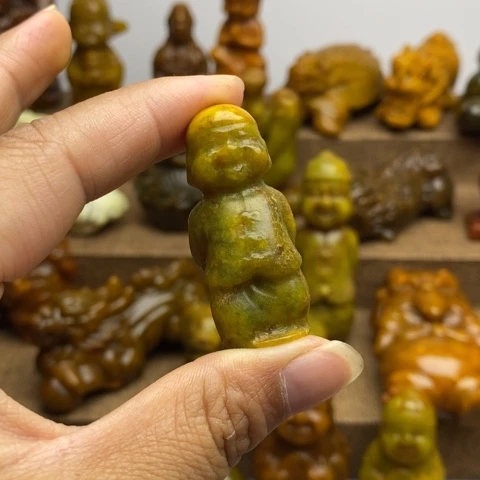 蛇纹石玉未镶嵌颈饰17