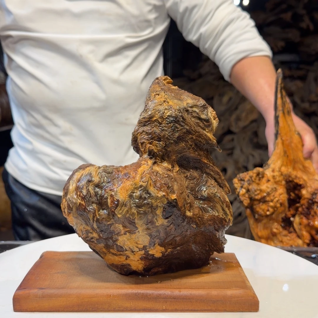 溪***海木王一刀琥珀木摆件71