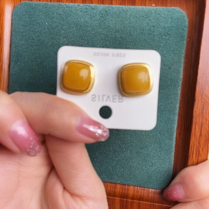 蜜蜡银S925镶嵌耳饰耳钉