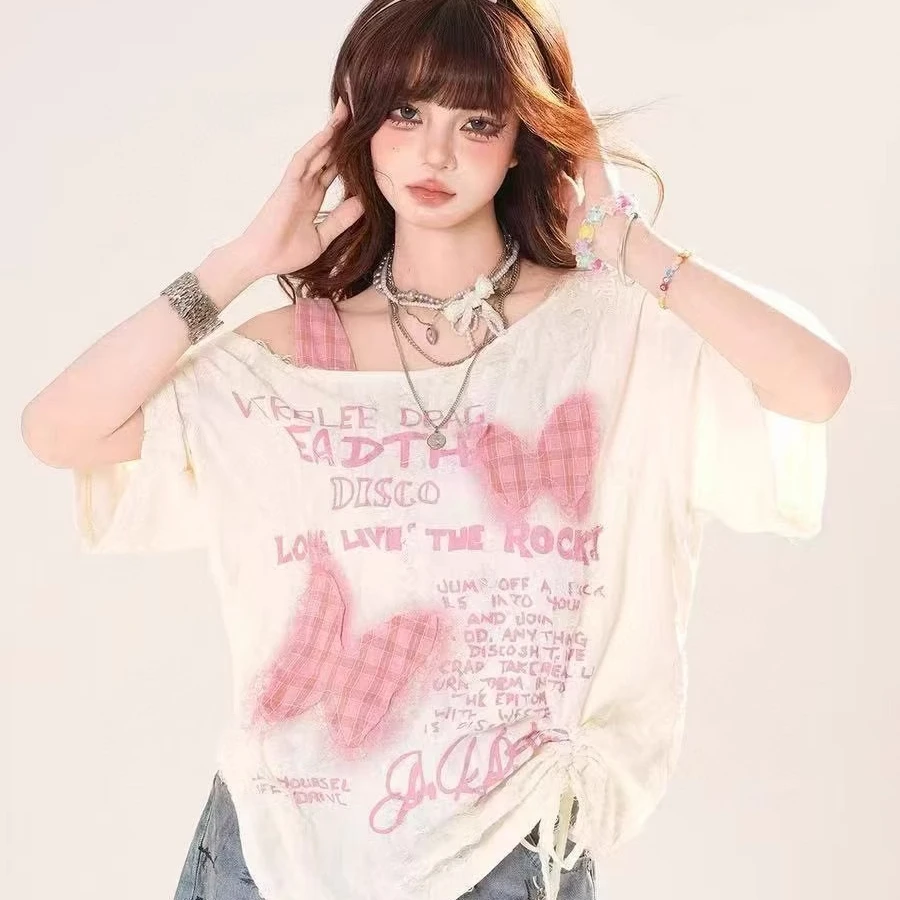 美式字母蝴蝶涂鸦斜领露肩显瘦短袖T恤女夏季辣妹宽松罩衫上衣