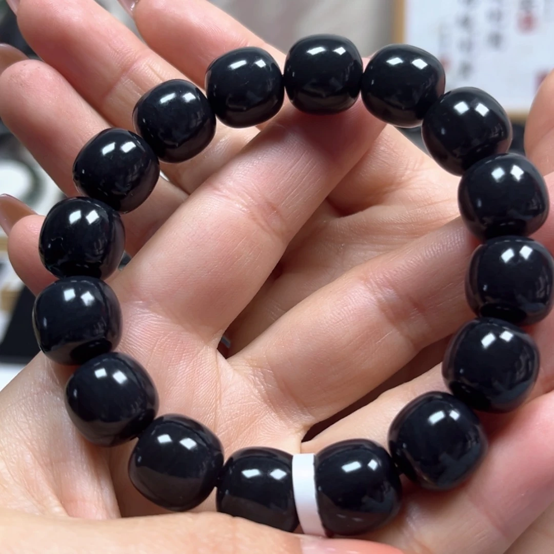 【闪购商品】和田玉（墨玉）14的老型新年福利未镶嵌红**滚