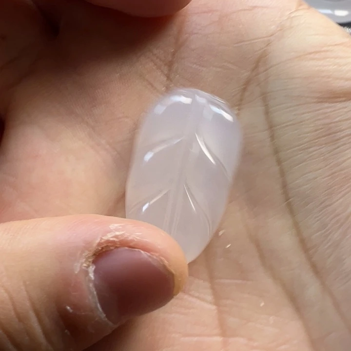 石英质玉未镶嵌吊坠(赠链)