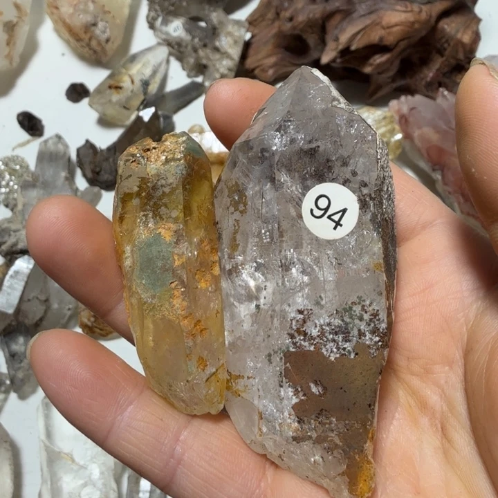 紫***色珠宝半成品未镶嵌水晶