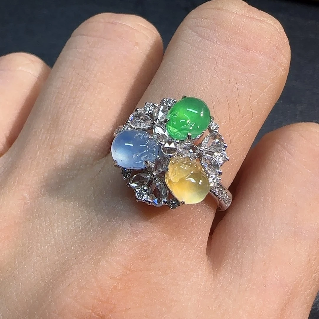 翡翠18K金镶嵌戒指貔貅设计款