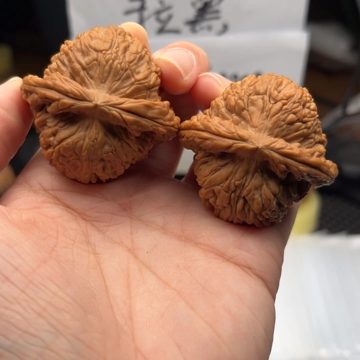 文玩核桃吊坠南疆44