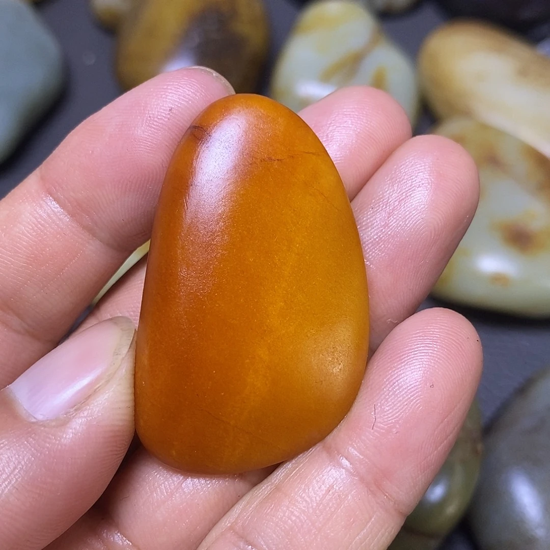 未镶嵌和田玉（糖玉）挂件