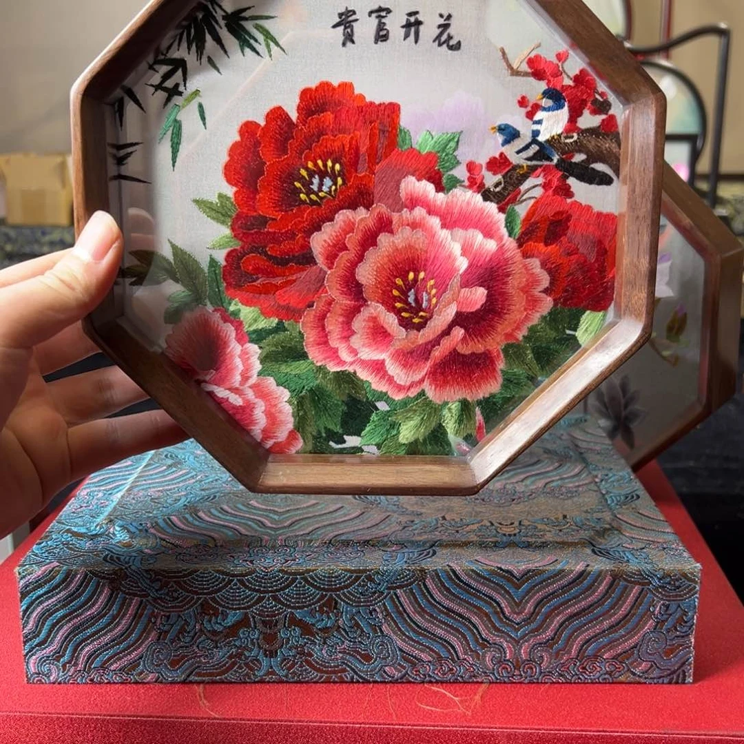 刺绣纯手工刺绣双面绣实木摆件