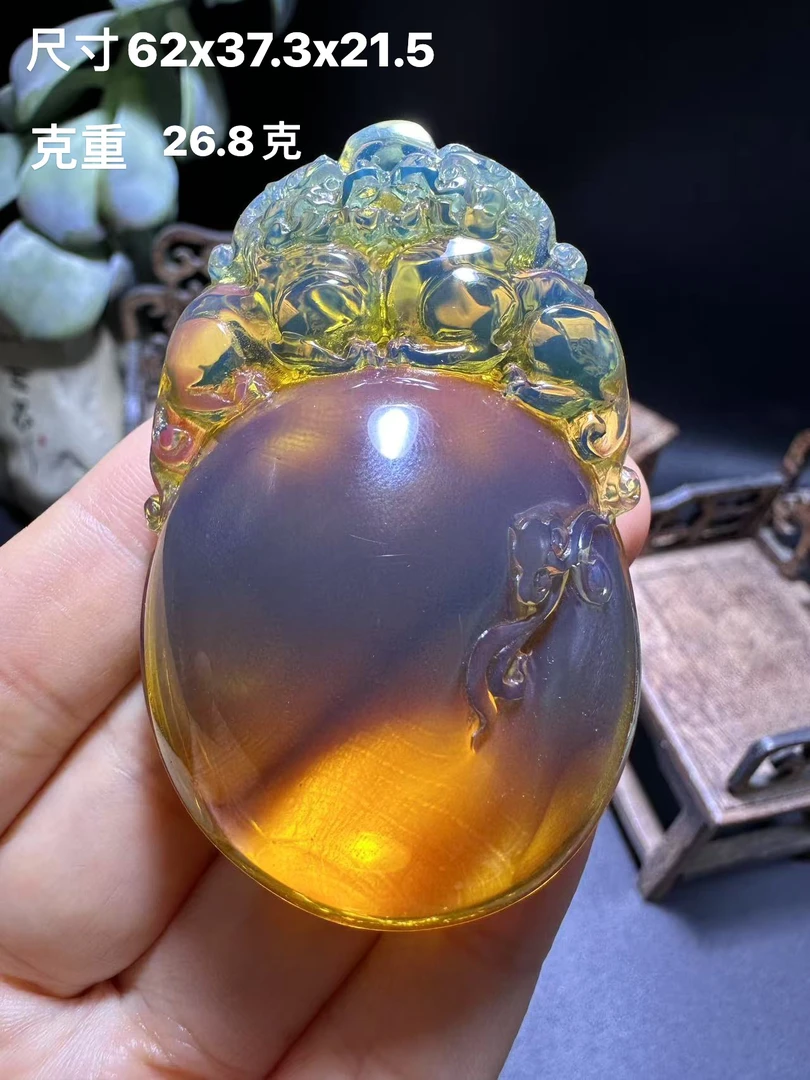 缅甸天然琥珀蓝珀净水精工雕刻如意貔貅