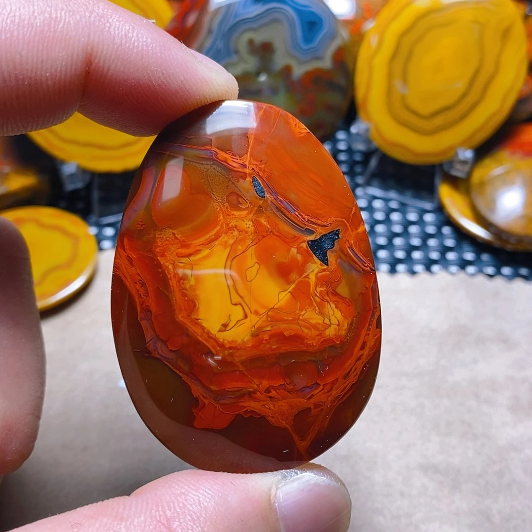 玛瑙/玉髓颈饰未镶嵌枝**茂