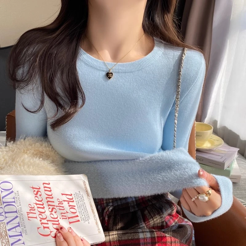 蓝色圆领加绒加厚针织打底衫女秋冬2025新款修身内搭毛衣保暖上衣