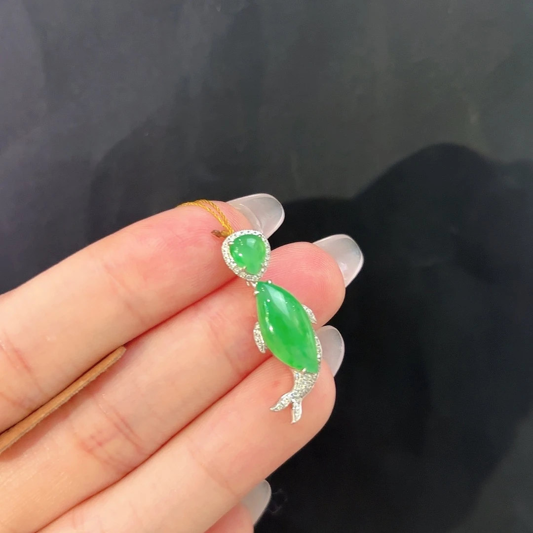 翡翠18K金镶嵌吊坠(不含链)小海豚造型吊坠多人不退不换