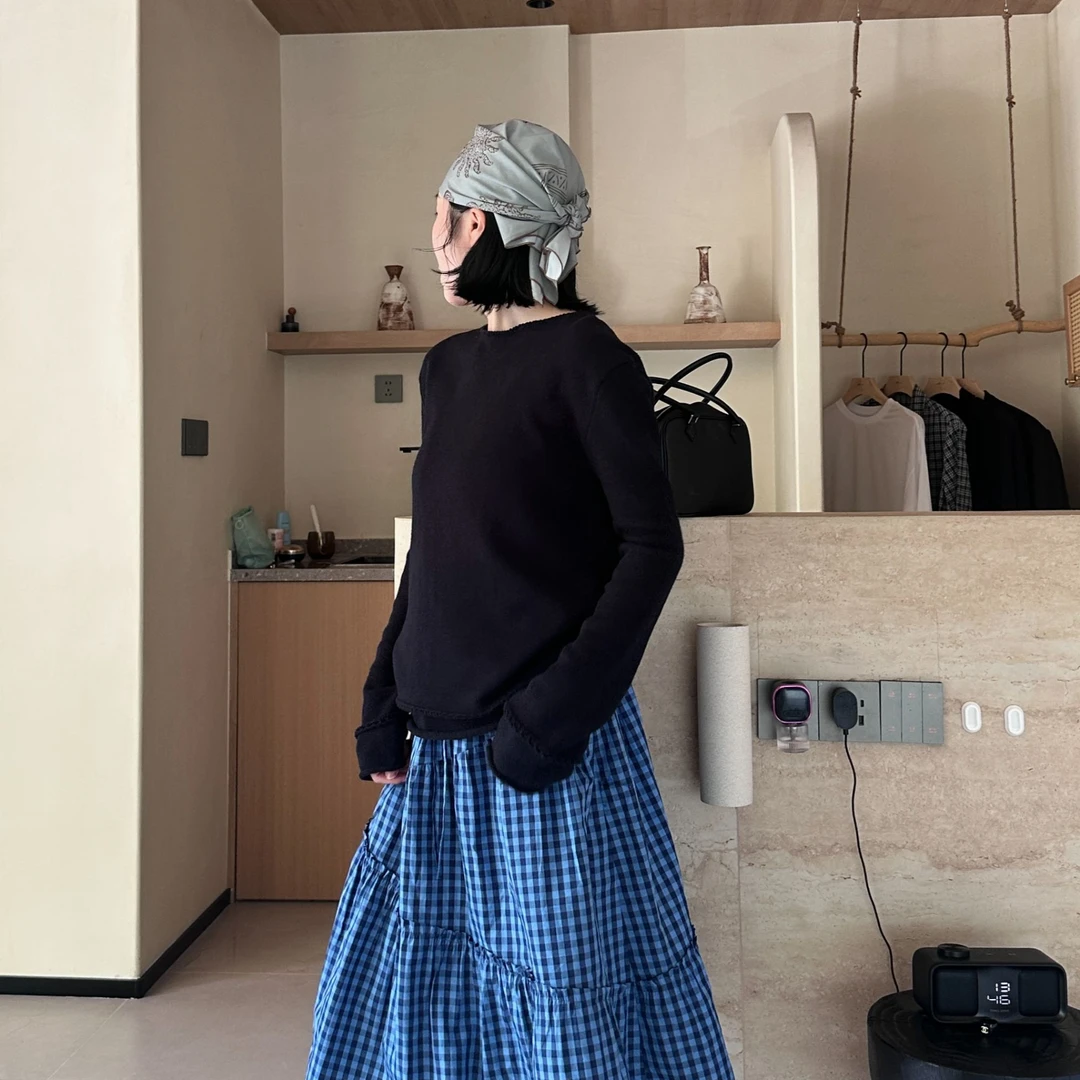 Without Memory 【温暖】宽松圆领镂空拼接针织衫WF092MS