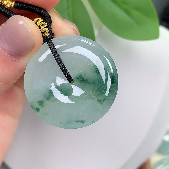 翡翠未镶嵌颈饰31.8-6.1mm