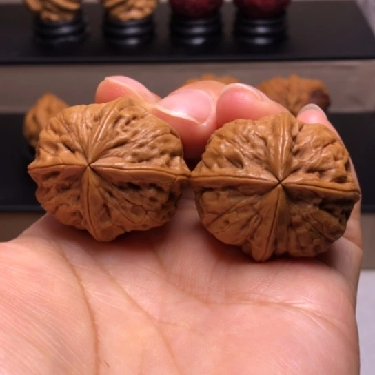 文玩核桃把件聚宝盆四楞14