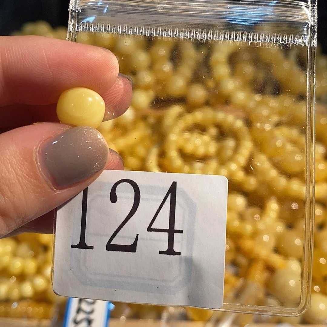 未镶嵌琥珀珠宝奇石124