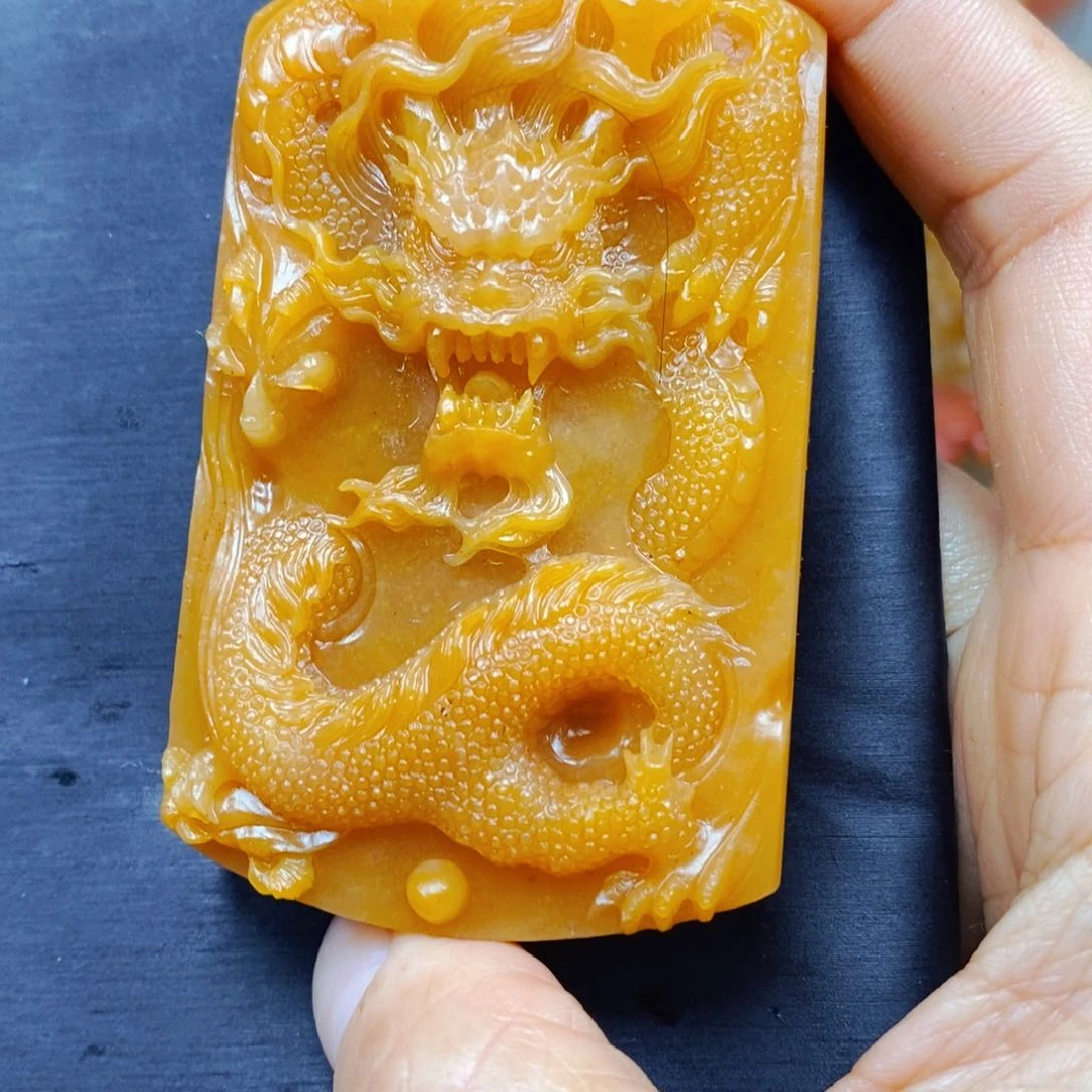 石英质玉（黄龙玉）颈饰未镶嵌