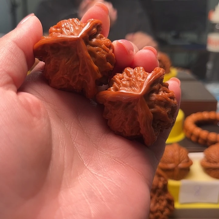 防***工文玩核桃吊坠盘山三棱